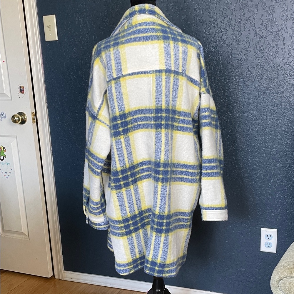 Fashion Nova Plaid Utility Jacket in Blue and Yellow - Picture 3 of 3